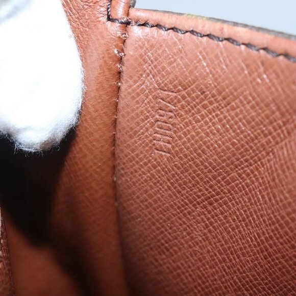 Authentic LOUIS VUITTON Monogram Saint Cloud GM Shoulder Bag Vintage M51242 - Picture 4 of 16